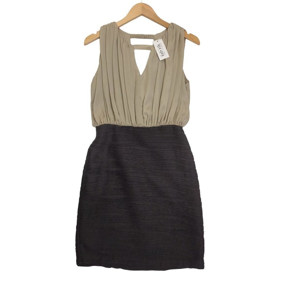 Esley Dress Womens Medium Fitted Sleeveless V-neck‎ Taupe Gray